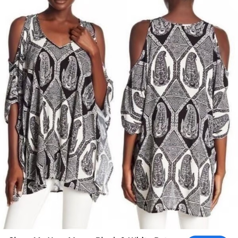 Show Me Your Mumu Peta-boo cold shoulder in the black and white  size small‎